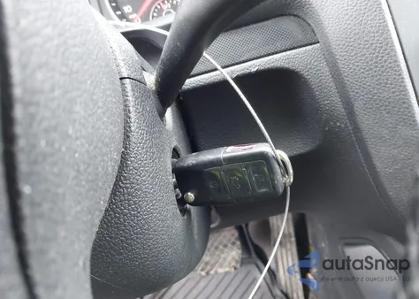 2010 Volkswagen Jetta Tdi z USA, uszkodzony, nr VIN 3VWRL7AJ8AM061252